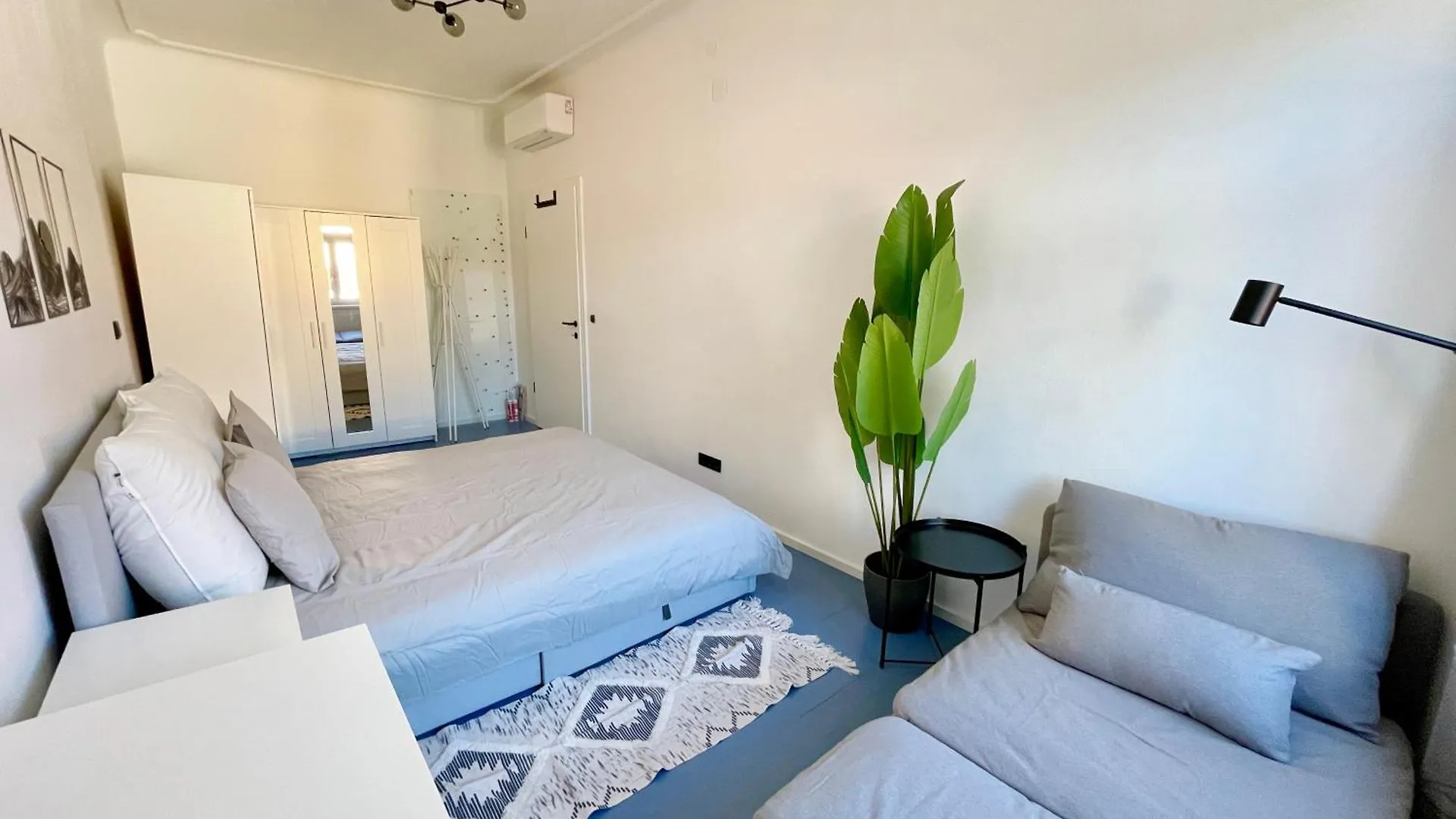 Luxurious 3 Bedroom Center Flat With Ac! Graz Austria